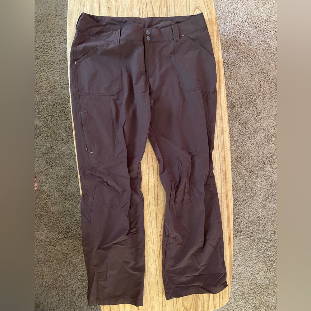 Patagonia rip stop cargo pants - Size 14
